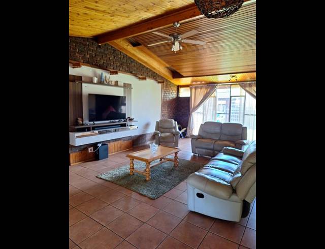 3 BEDROOM HOUSE FOR SALE IN VALHALLA